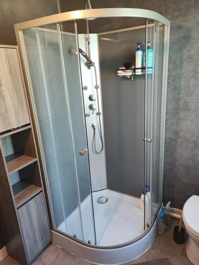 Douche de salle de bain
