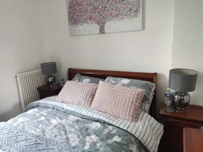 Chambre avec lit double