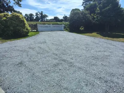 Portail d'entrée / parking